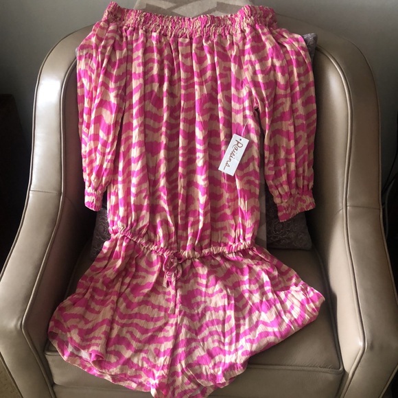 NWT JUNIORS RAISINS WEST COAST off the shoulder romper cover up . Size small - Picture 6 of 7